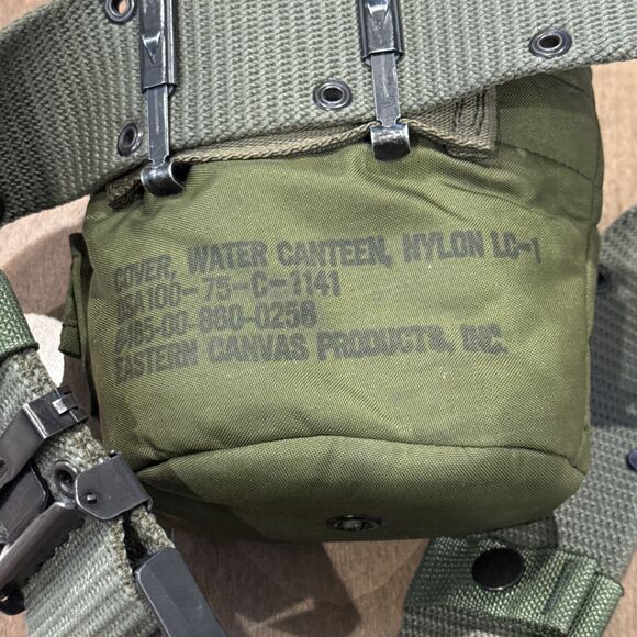 MILITARY WATER CANTEEN W/Cup AND COVER With Pistol Release Belt USA Army - Picture 5 of 5
